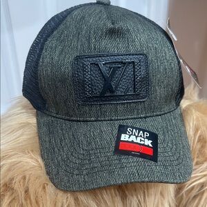 NWT😀Green and Black Snapback Cap with LV logo
